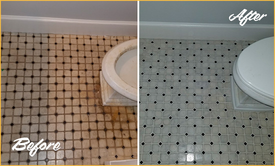 Before and After Picture of a The Crossings Bathroom Tile and Grout Cleaned to Remove Stains